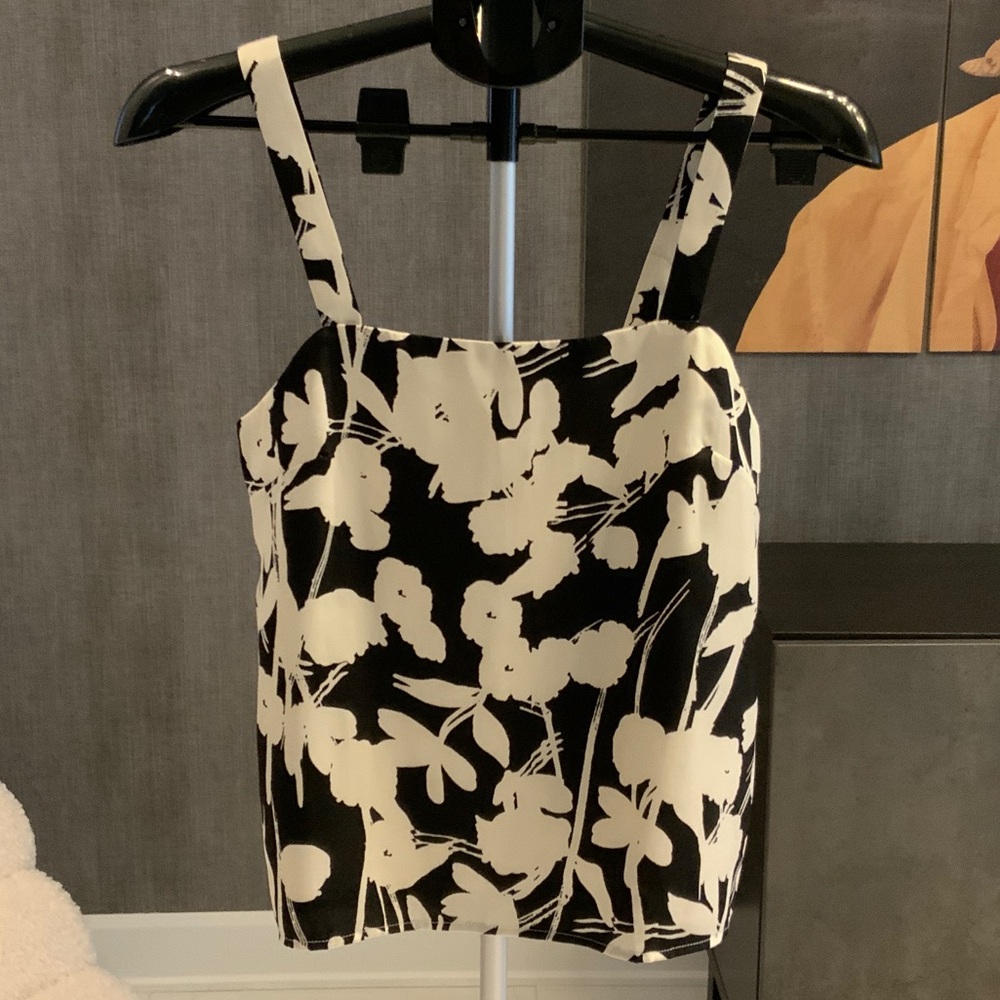 Banana Republic Black and cream floral tank top -  XS